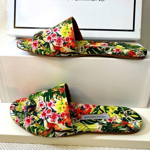 New with box Tabitha Simmons tropical print sandals size 37 or 6.5 Italy - Picture 4 of 11